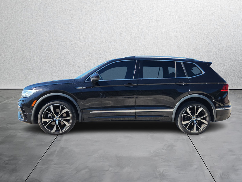 2022 Volkswagen Tiguan SEL Premium R-Line photo 2