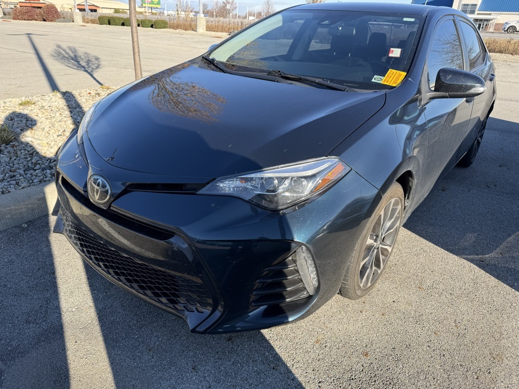 2019 Toyota Corolla SE photo 3