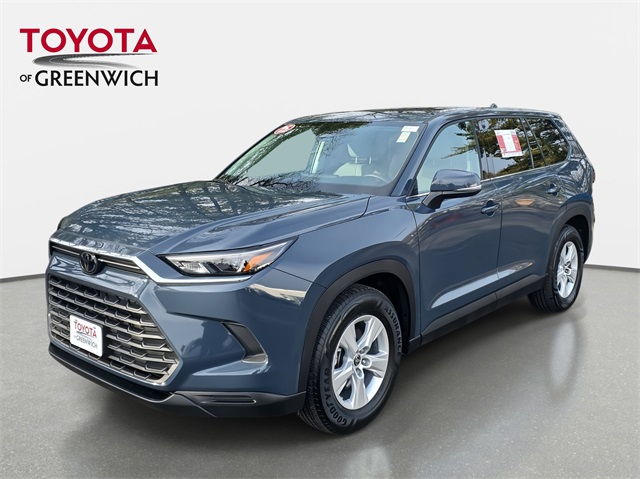2025 Toyota Grand Highlander LE's photo