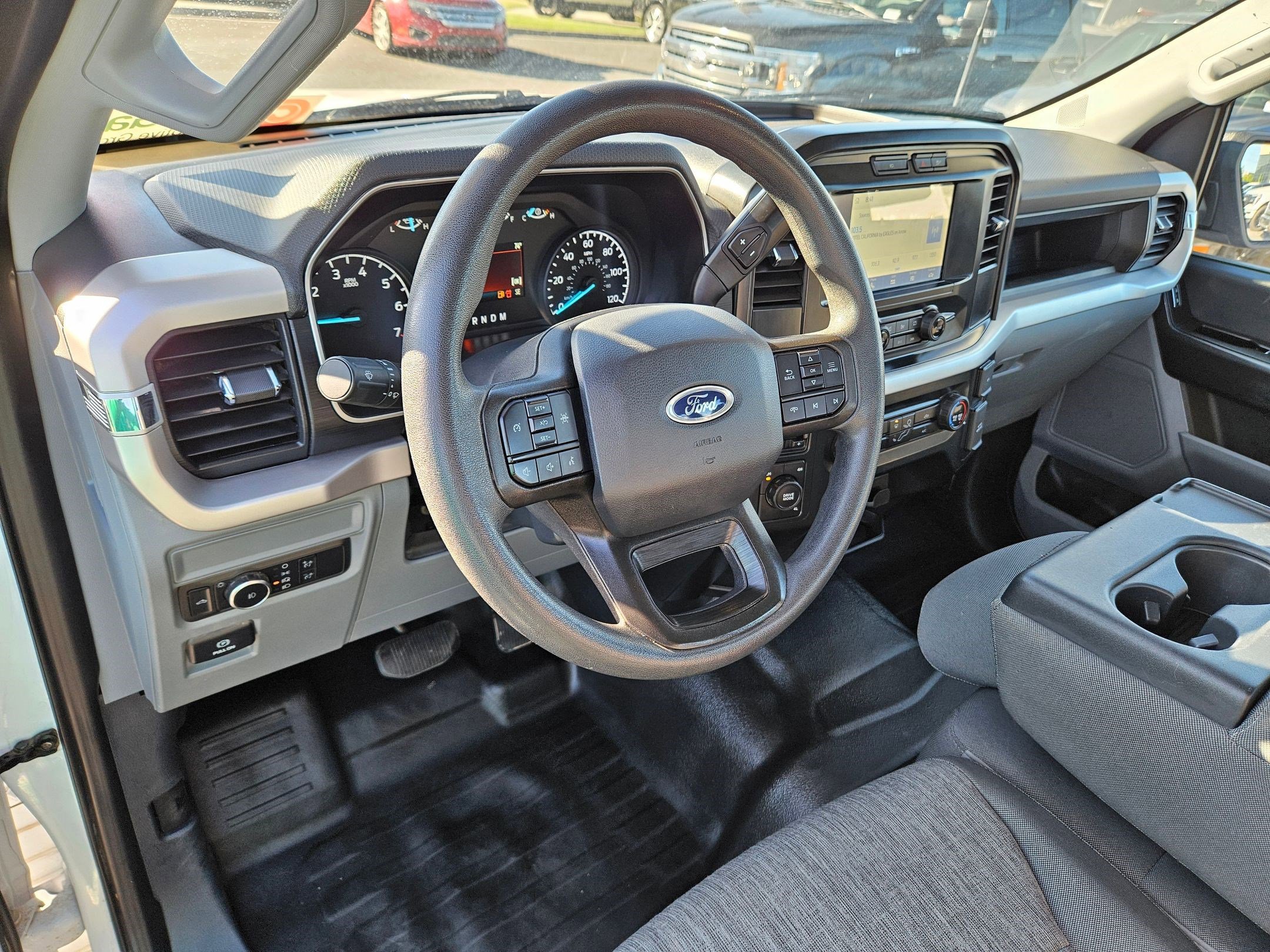 2022 Ford F-150 XL photo 9