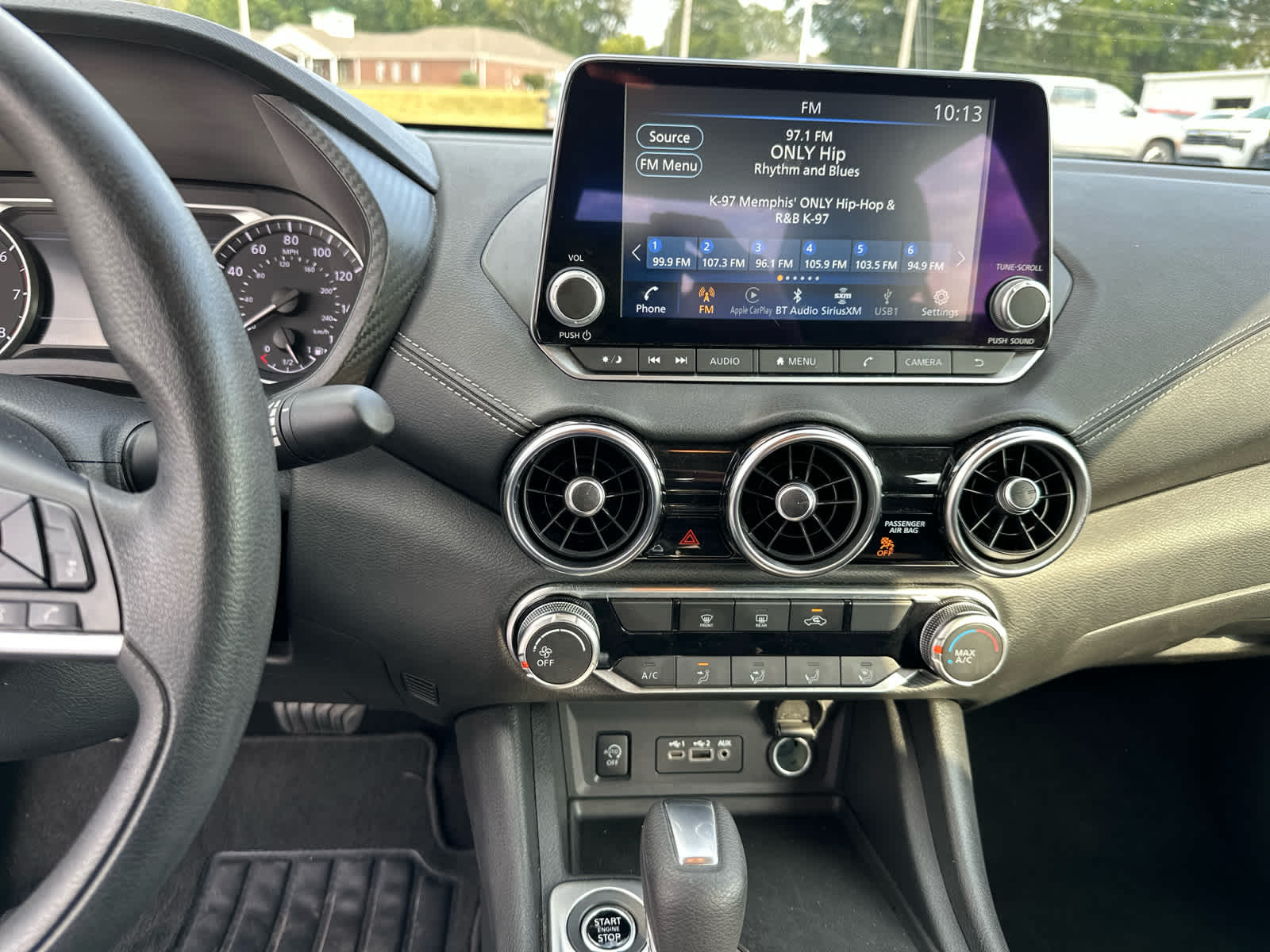 2024 Nissan Sentra SV photo 16