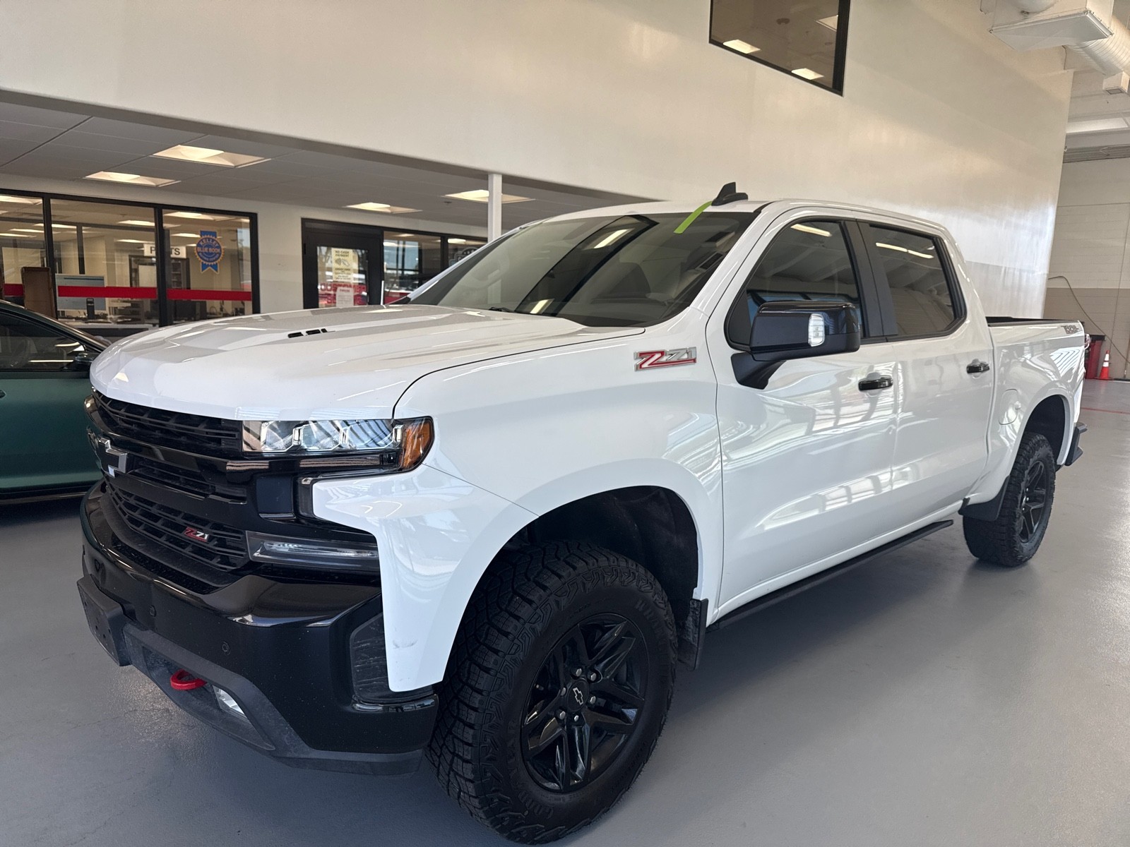 Used 2020 WHITE Chevrolet LT Trail Boss image 1