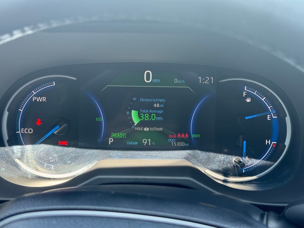 2024 Toyota RAV4 Hybrid SE photo 3