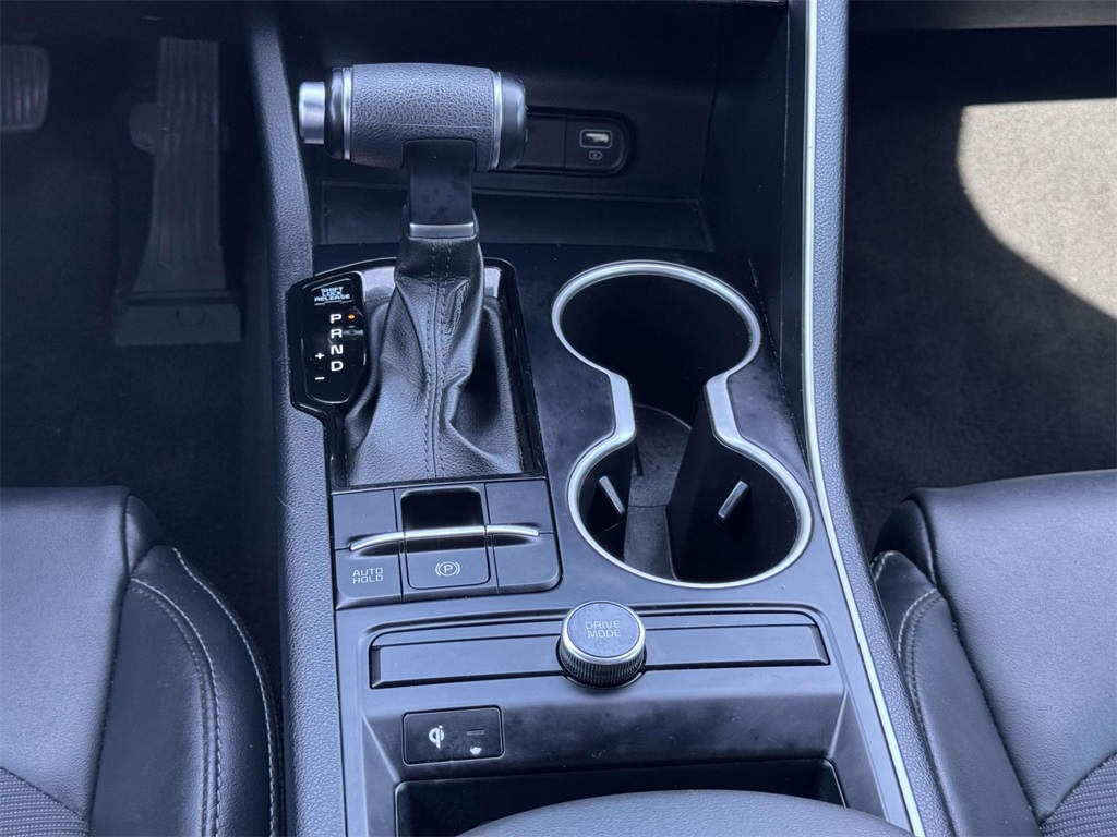 2022 Kia K5 GT-Line photo 21