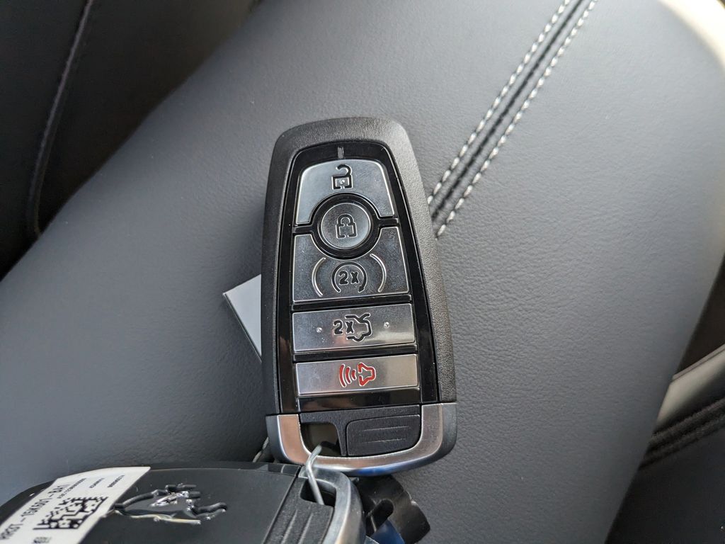 2025 Ford Mustang GT Premium photo 32