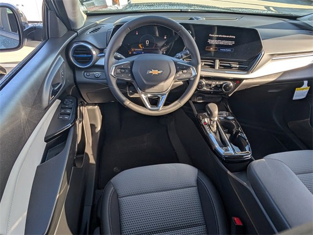 2026 Chevrolet Trax LT photo 9