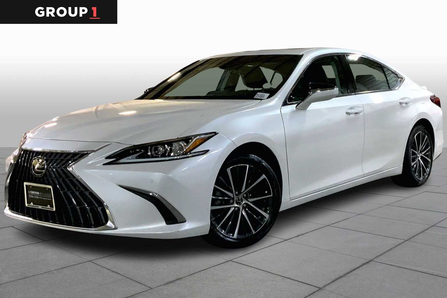 2022 Lexus ES 350's photo