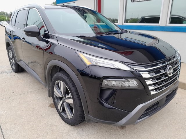 2024 Nissan Rogue SL photo 3