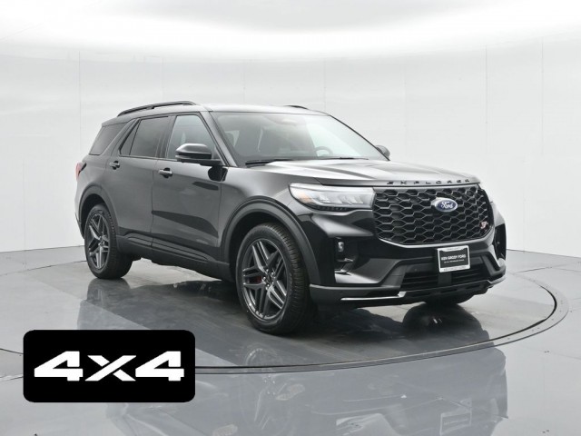 2025 Ford Explorer ST's photo