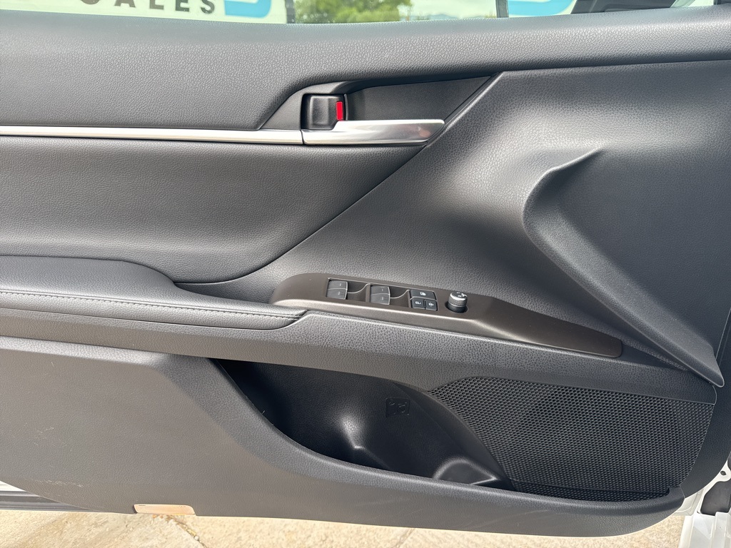 2022 Toyota Camry XSE photo 7