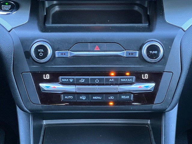 2020 Ford Explorer XLT photo 20