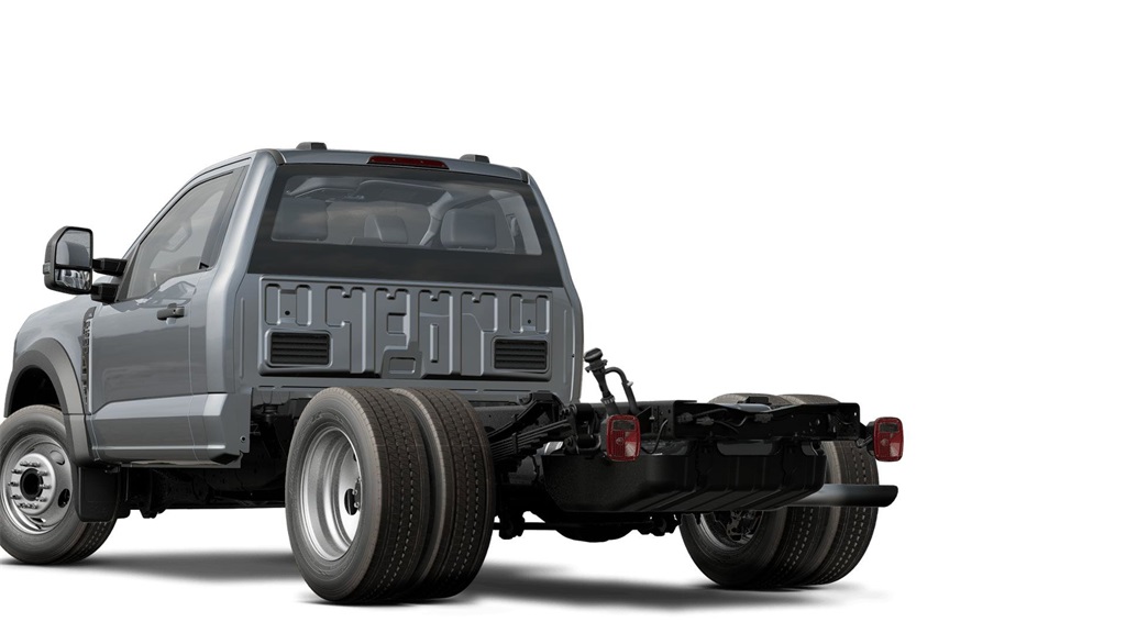2024 Ford F-600 photo 3