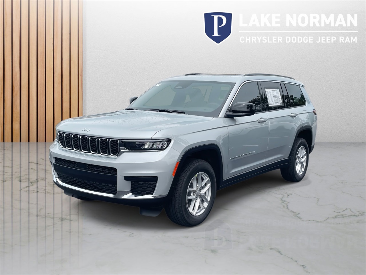 2025 Jeep Grand Cherokee Laredo X photo 4