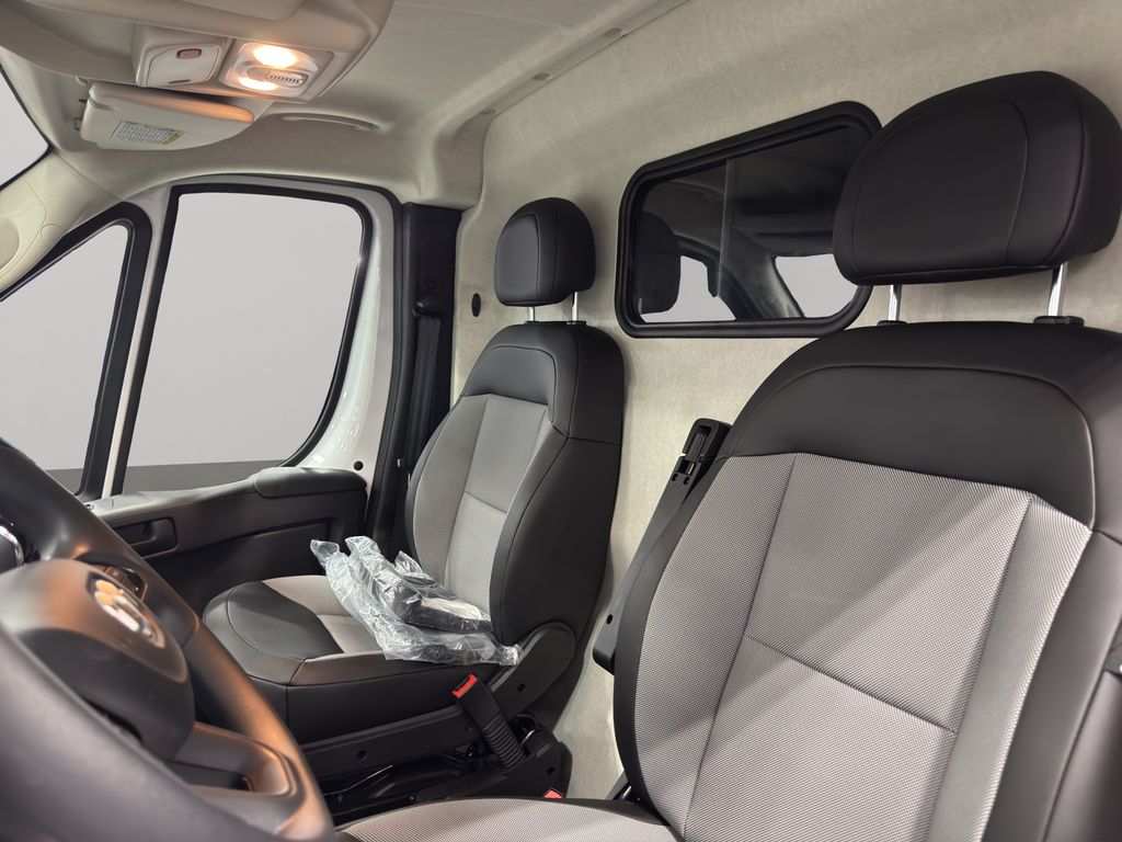 2025 Ram ProMaster 2500 photo 3