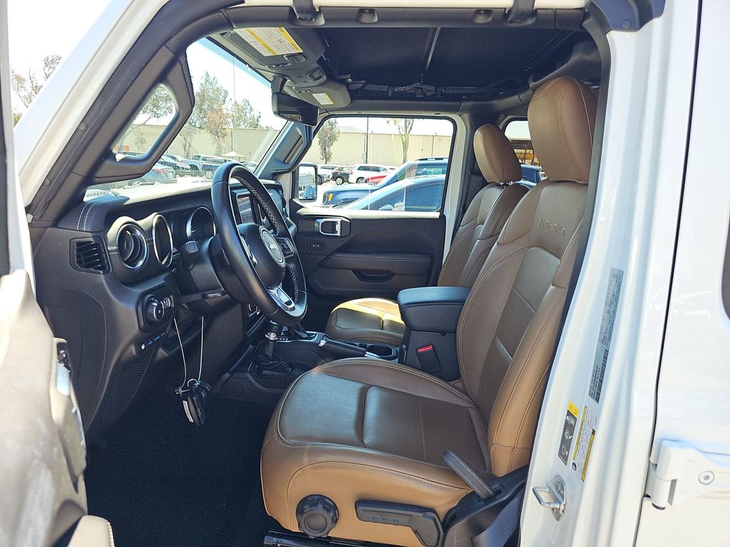 2022 Jeep Wrangler Unlimited Sahara 4xe photo 3