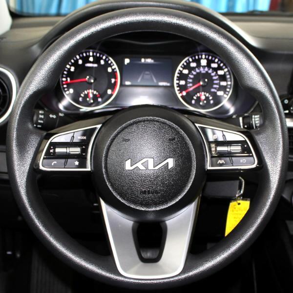 2024 Kia Forte LX photo 27