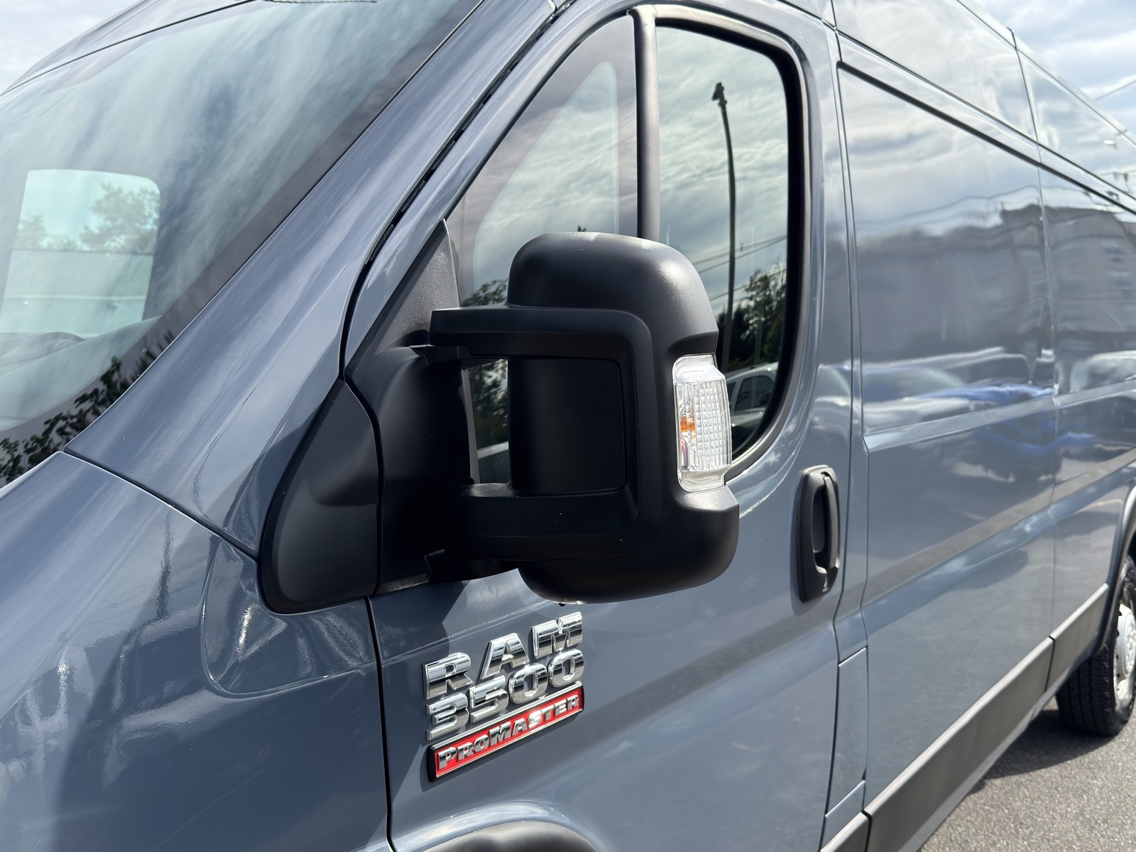 2019 Ram 3500 photo 28