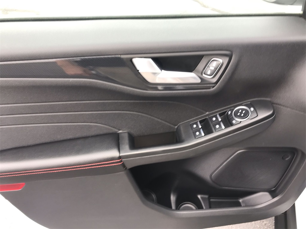 2023 Ford Escape ST-Line photo 13