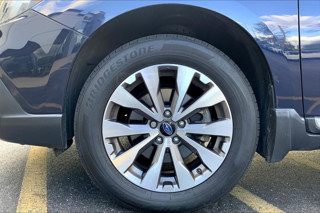 2018 Subaru Outback 2.5i Touring photo 7