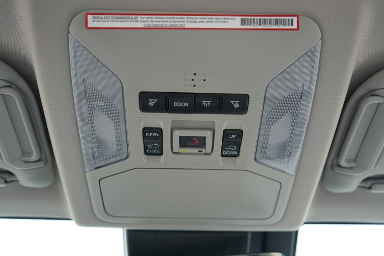 2021 Toyota RAV4 Limited photo 22