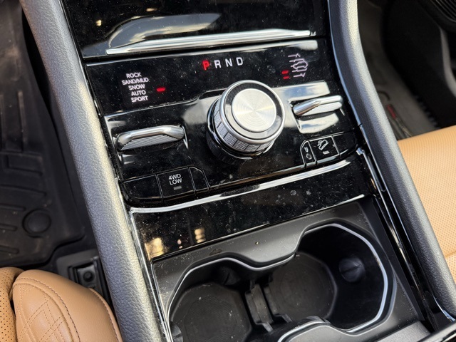 2023 Jeep Grand Cherokee Summit photo 9
