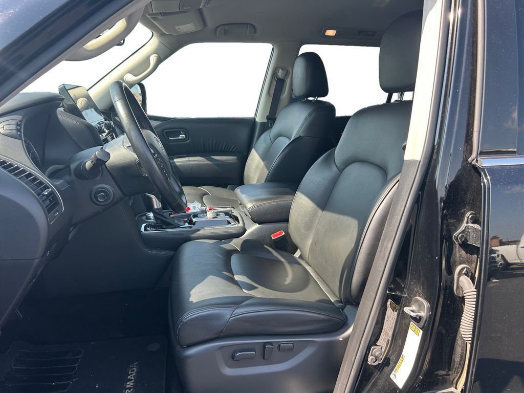 2023 Nissan Armada SV photo 9