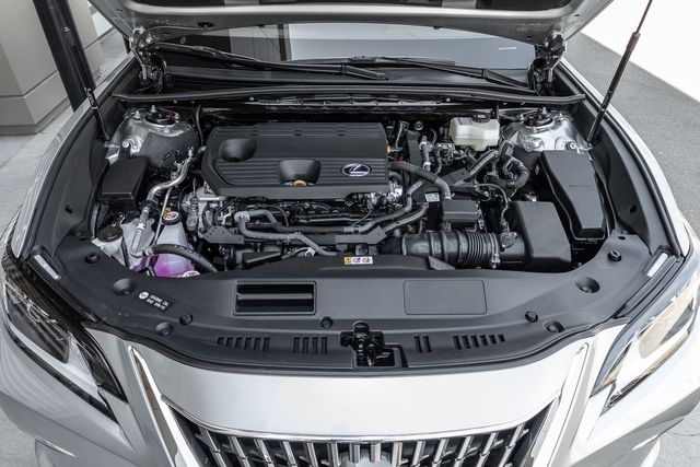 2025 Lexus ES 300h photo 9