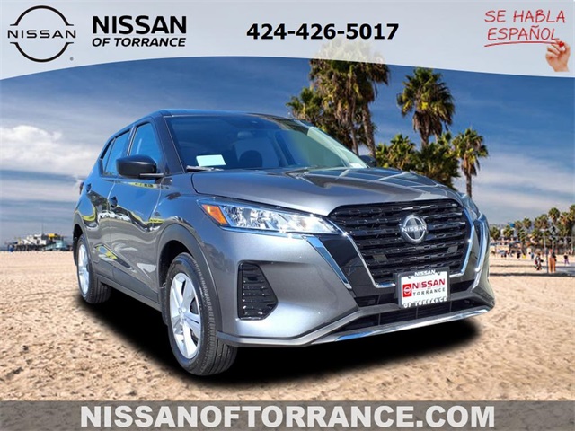 2025 Nissan KICKS PLAY Base's photo