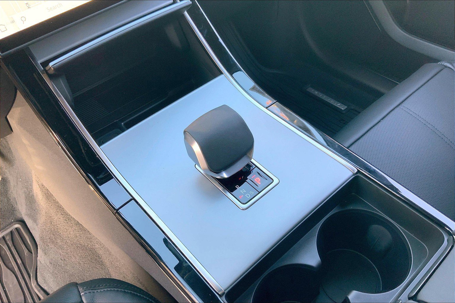 2025 Land Rover Range Rover Velar S photo 5