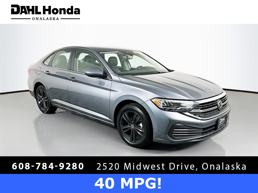 2023 Volkswagen Jetta SE's photo