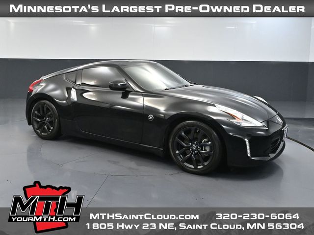 2016 Nissan 370Z Coupe Base's photo