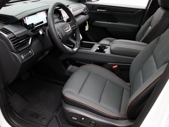 2026 Gmc Acadia AT4 photo 2