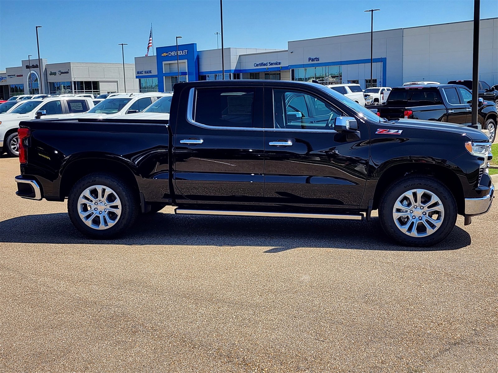 2025 Chevrolet Silverado 1500 LTZ photo 2
