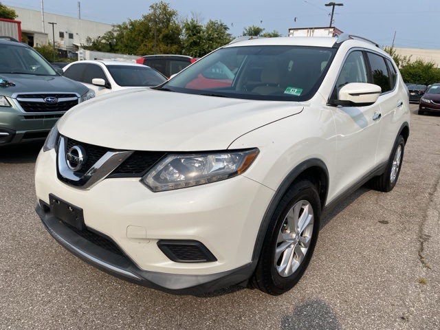 2016 Nissan Rogue SV photo 3