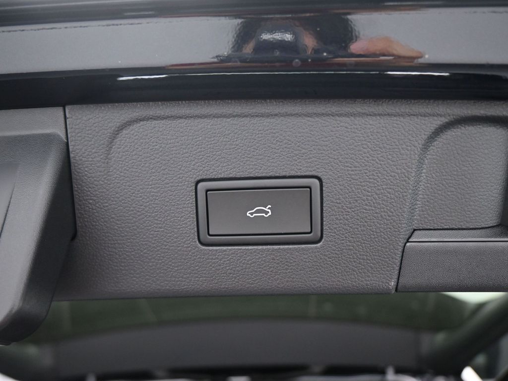 2026 Volkswagen Atlas SE Technology photo 42