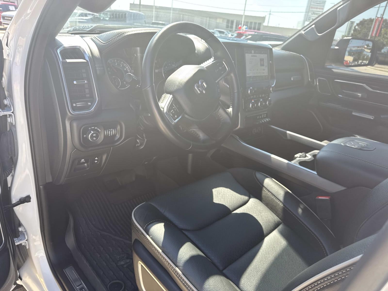 2022 Ram 1500 Laramie photo 16