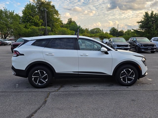 2023 Kia Sportage Hybrid LX photo 8