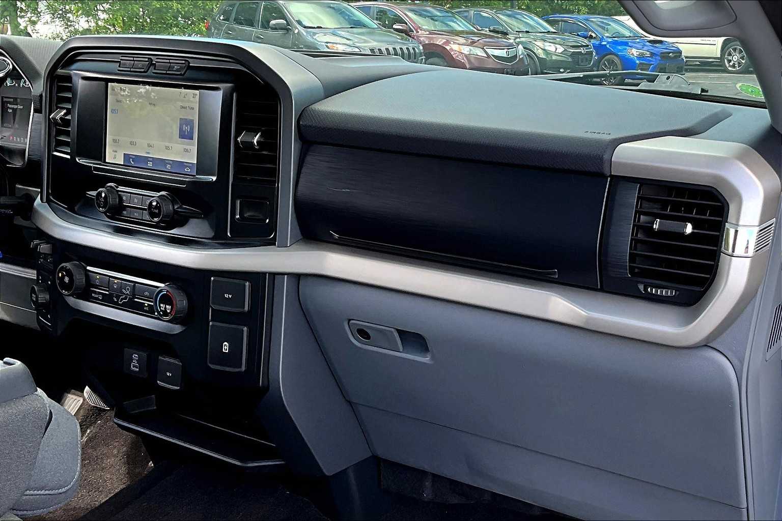 2021 Ford F-150 XLT photo 13