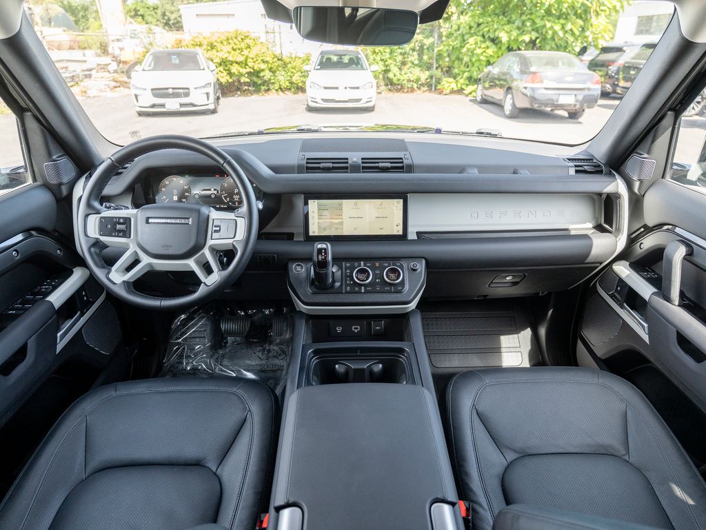 2024 Land Rover Defender 110 S photo 14