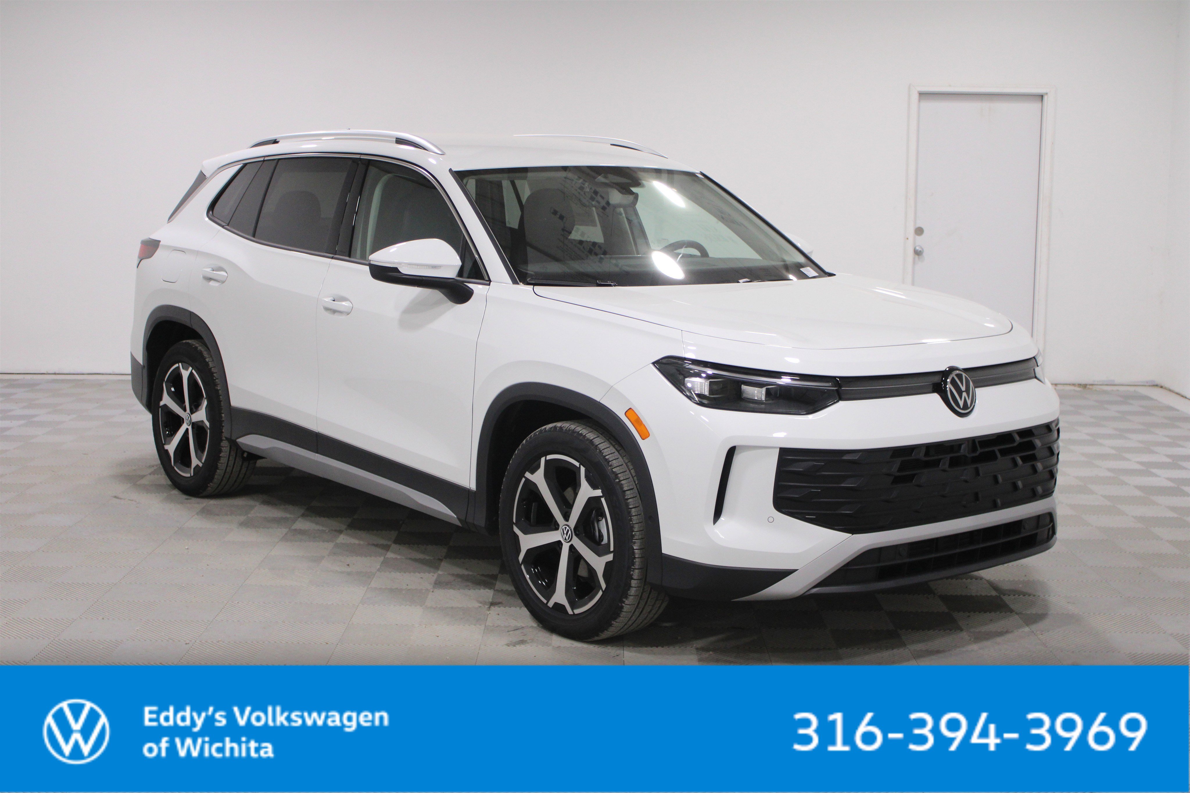 2026 Volkswagen Tiguan SE's photo