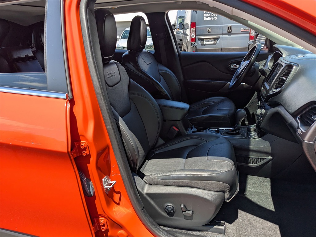 2021 Jeep Cherokee Latitude Lux photo 25