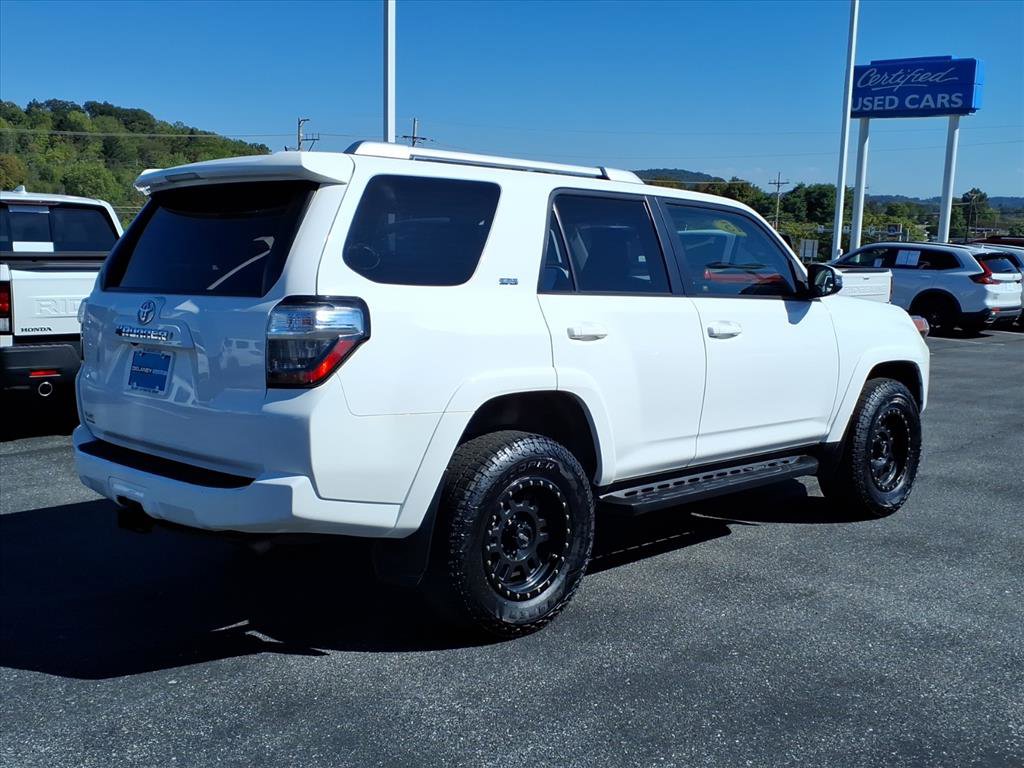 2015 Toyota 4Runner SR5 Premium photo 3