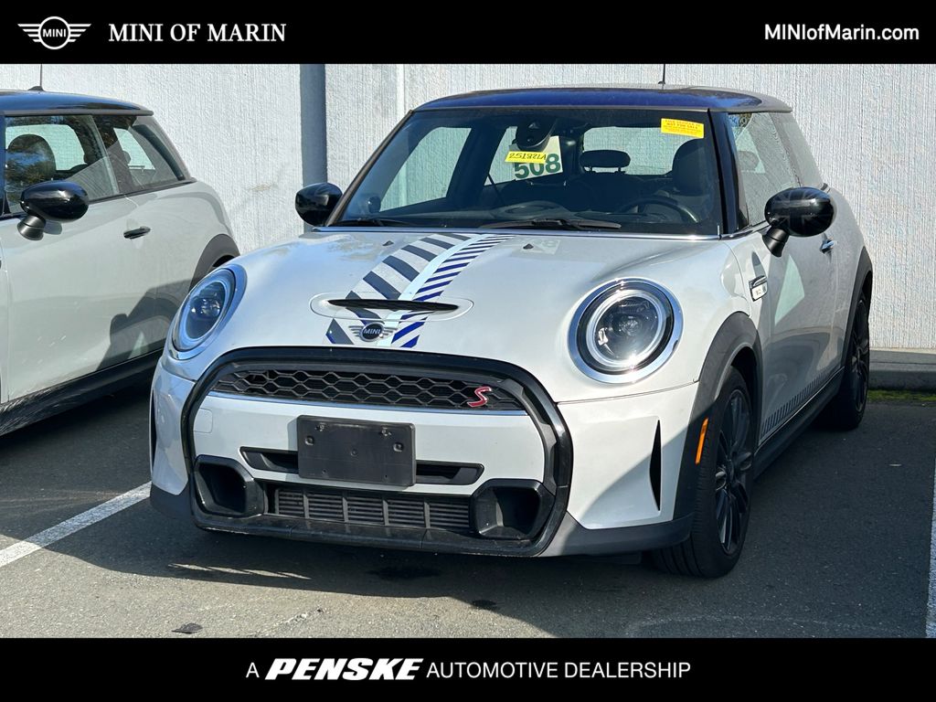 2022 MINI Hardtop 2 Door S's photo
