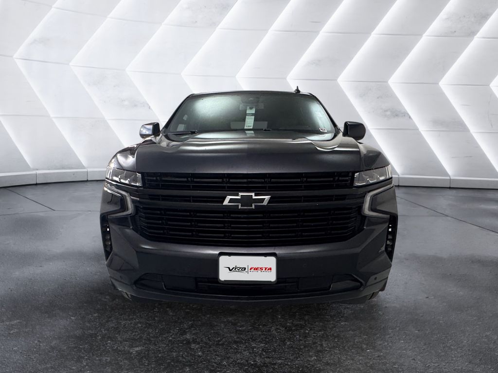2024 Chevrolet Suburban RST photo 2
