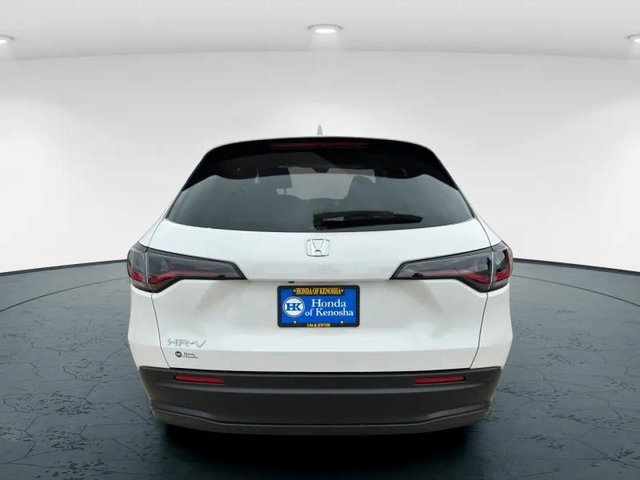 2026 Honda HR-V LX photo 5