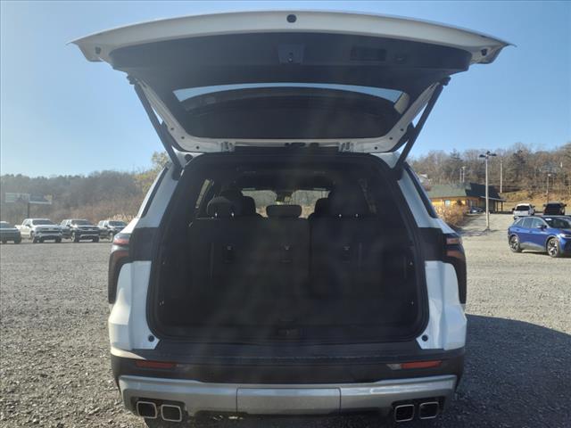 2024 Chevrolet Traverse photo 8