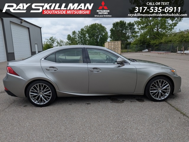 2015 Lexus IS 250 photo 4