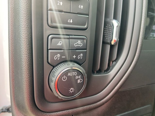 2025 Chevrolet Silverado 3500HD photo 17