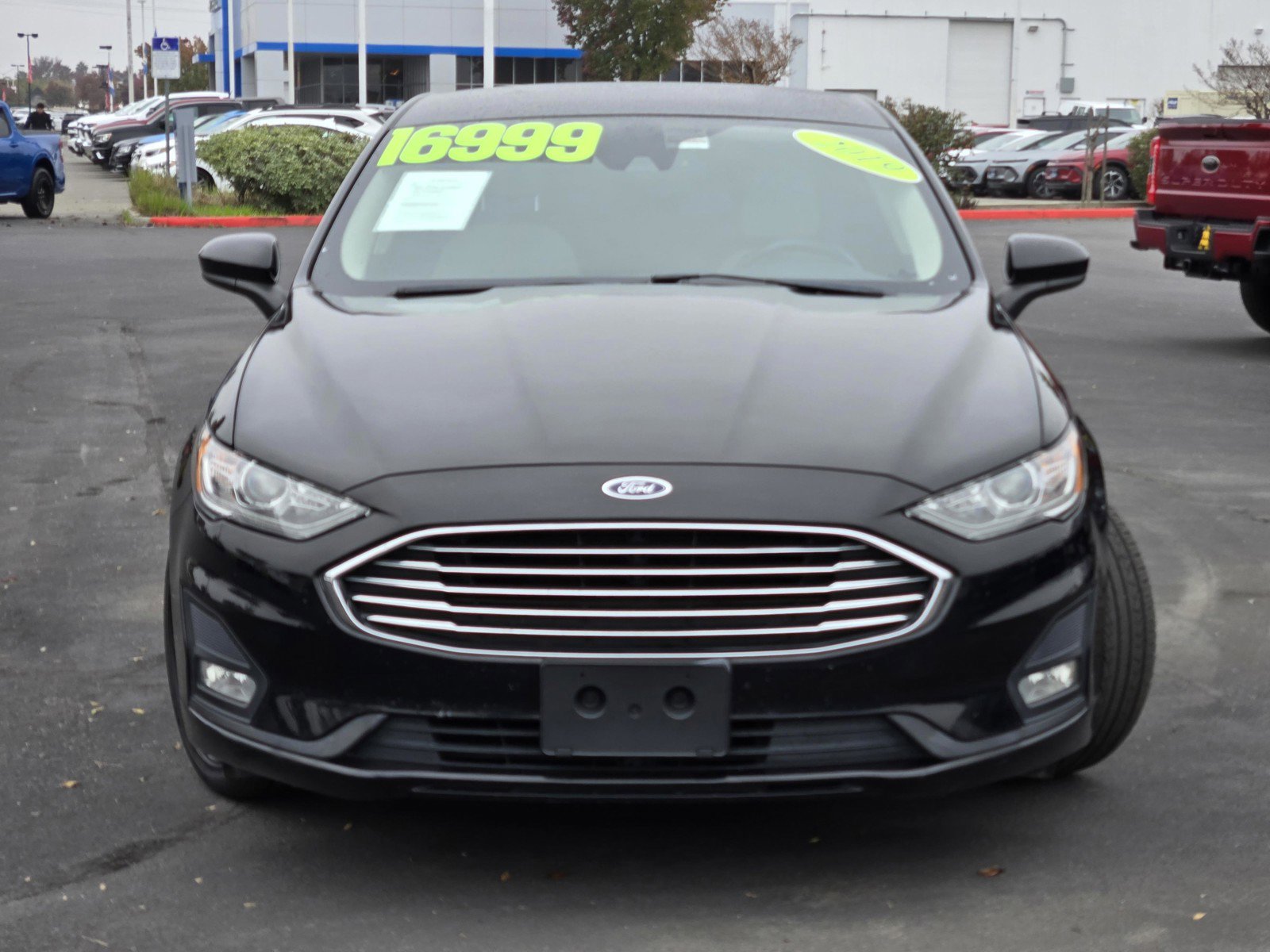 2019 Ford Fusion SE photo 3
