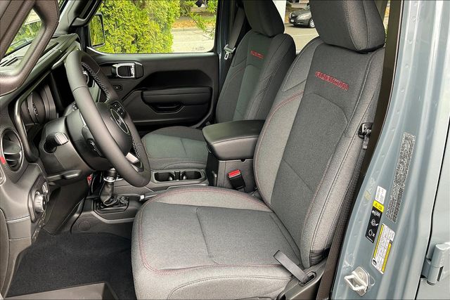 2025 Jeep Wrangler Rubicon photo 10